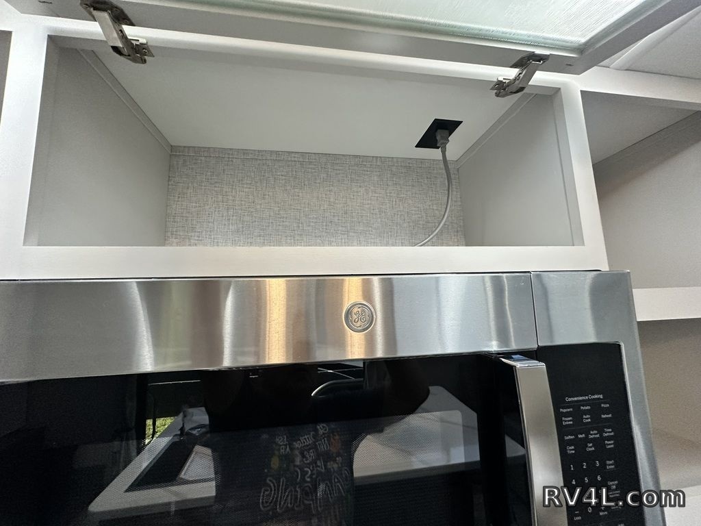 2025 CrossRoads RV Hampton 395BAM (0401) – Image 49