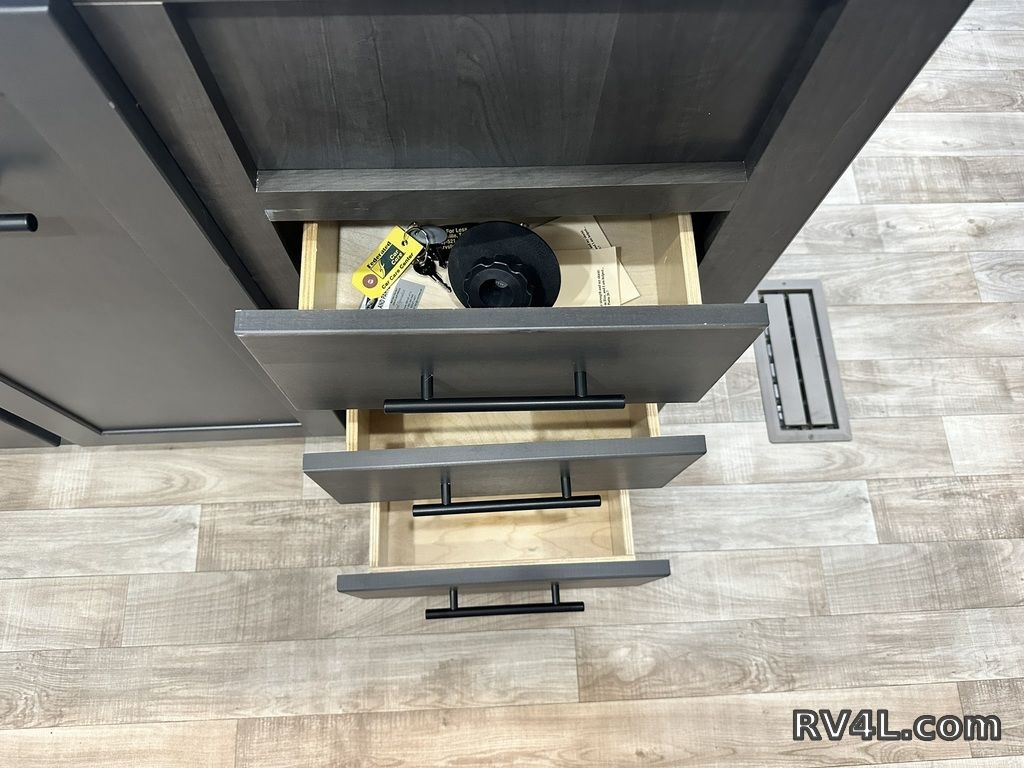 2025 CrossRoads RV Hampton 395BAM (0401) – Image 60