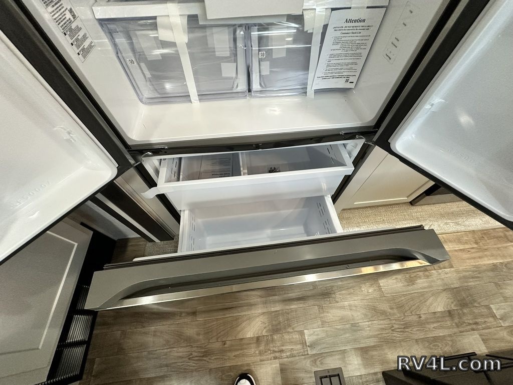 2025 CrossRoads RV Hampton 395BAM (0401) – Image 54
