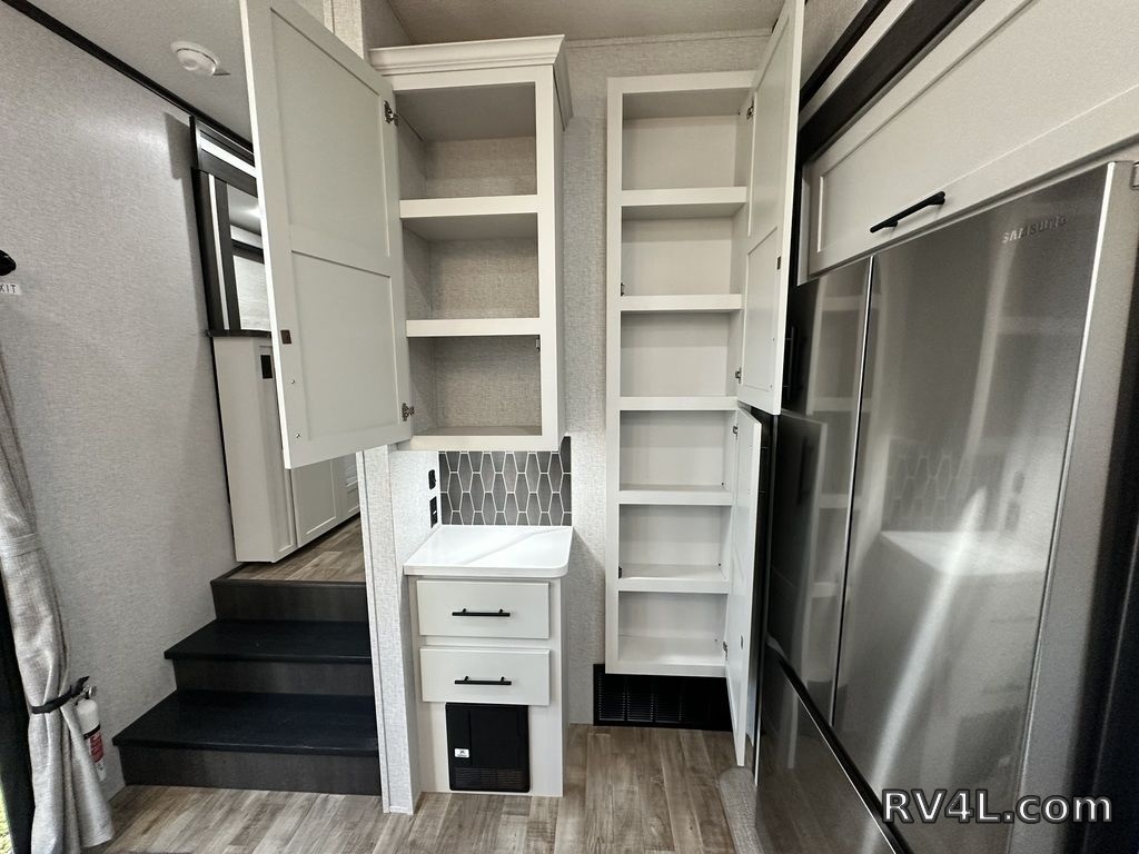2025 CrossRoads RV Hampton 395BAM (0401) – Image 62