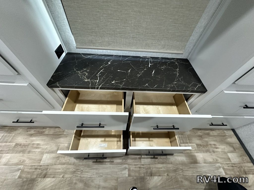 2025 CrossRoads RV Hampton 395BAM (0401) – Image 74