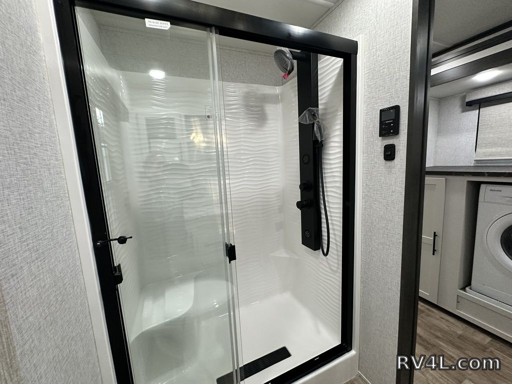 2025 CrossRoads RV Hampton 395BAM (0401) – Image 80