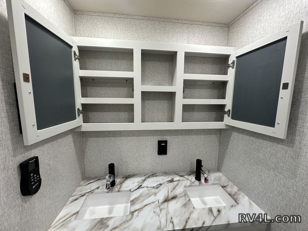 2025 CrossRoads RV Hampton 395BAM (0401) – Image 78