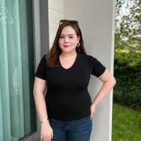V06- เสื้อยืด คอวี สวมใส่ง่ายผ้านุ่มสบายผิว – Image 2