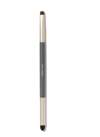 Jane Iredale Smudge Eye Brush – Image 1