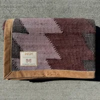 Original WEGeniusMinds Moment Mat – Mauve Handwoven Meditation Mat with Cork Base – Image 3