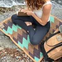 Original WEGeniusMinds Moment Mat – Mauve Handwoven Meditation Mat with Cork Base – Image 7
