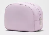 City Essentials Pouch 4L – Image 2