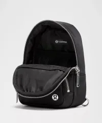 Everywhere Sling Bag Small 2L – Image 4