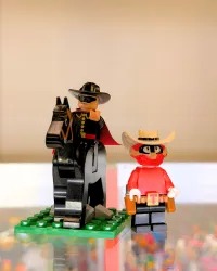 Masked Rider Minifigure – Image 4