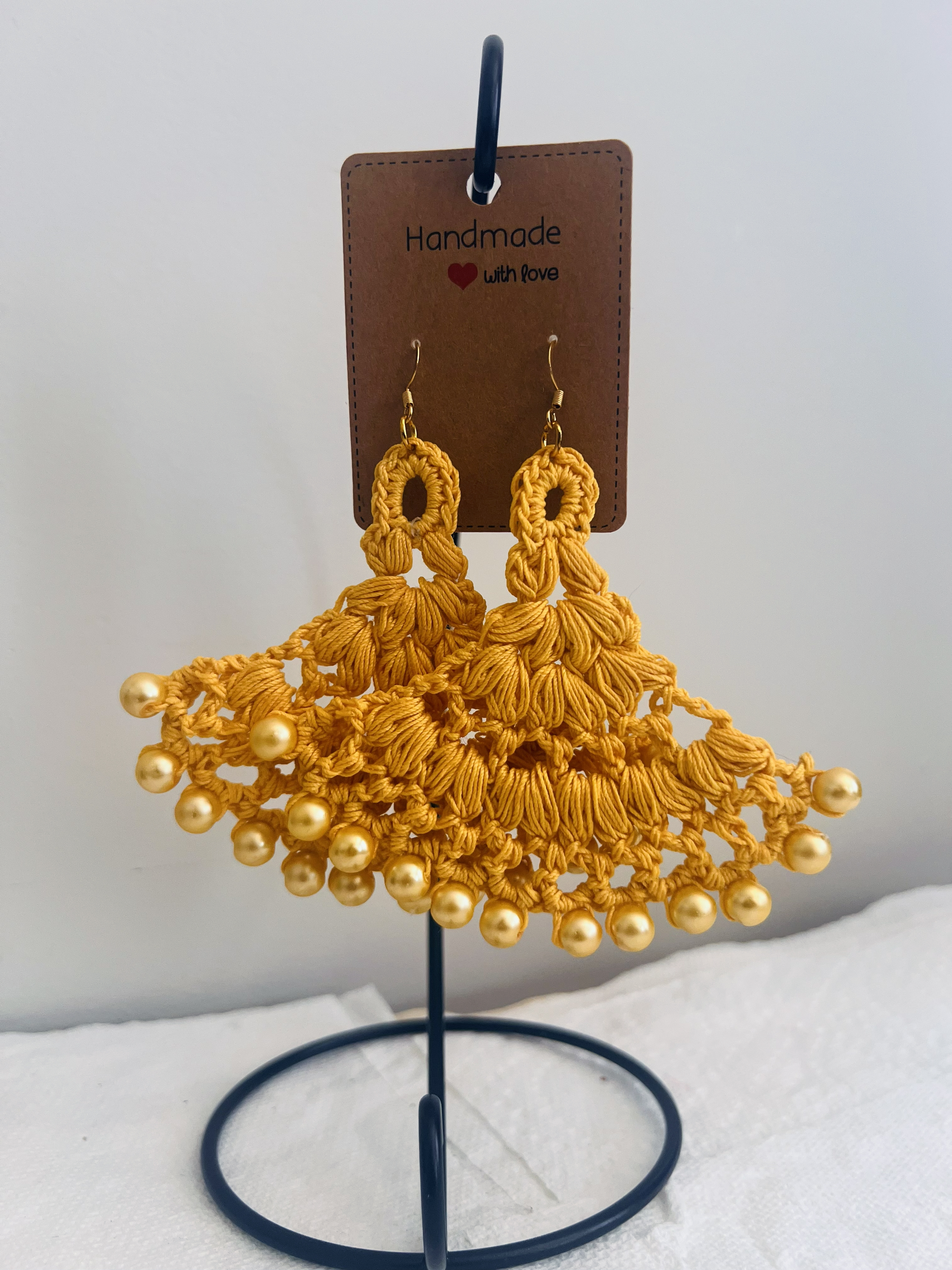 Queen Energy – Golden Yellow