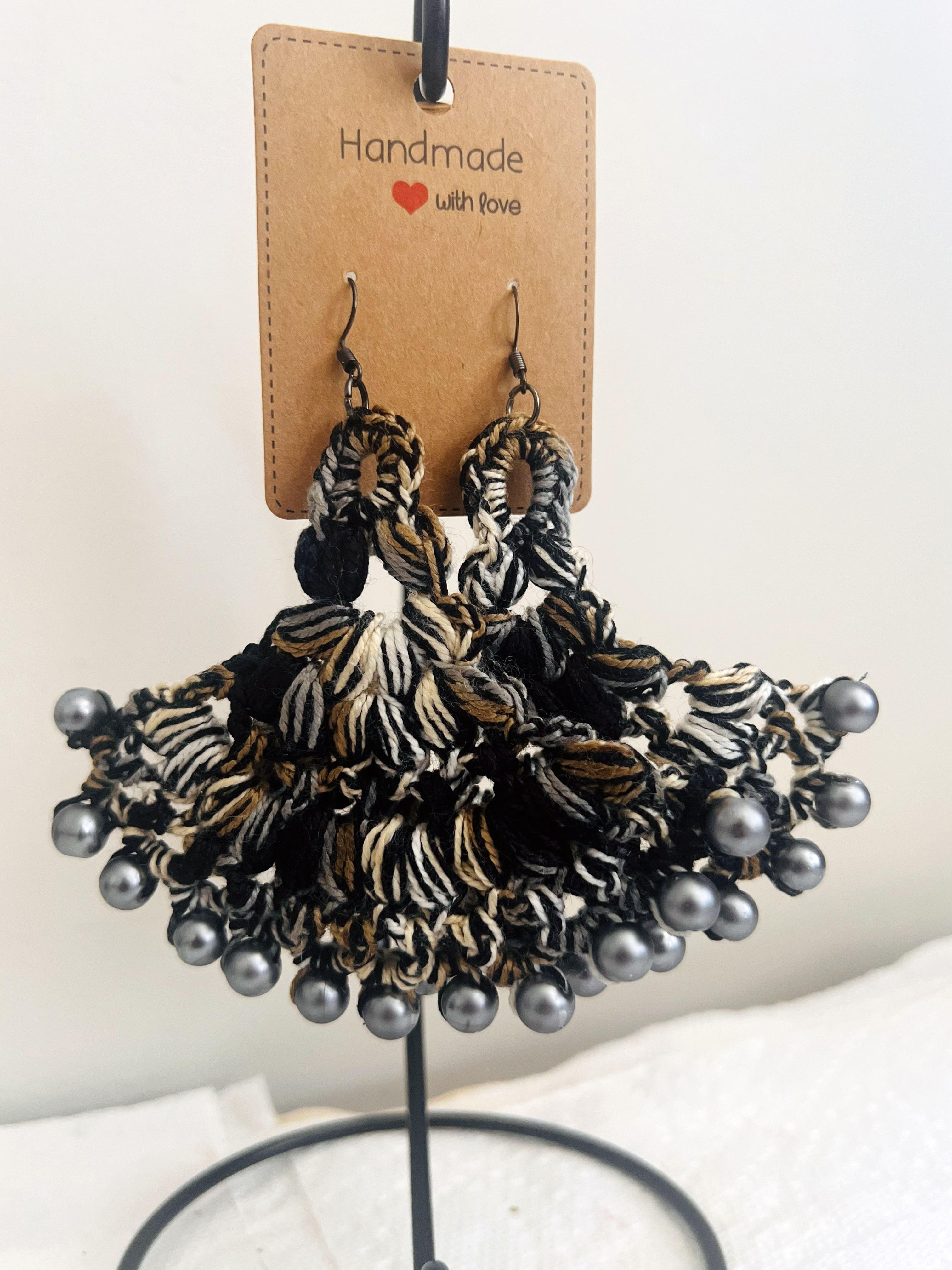 Queen Energy – Black Multi-Color