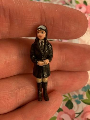 Amelia Earhart Doll – Image 1
