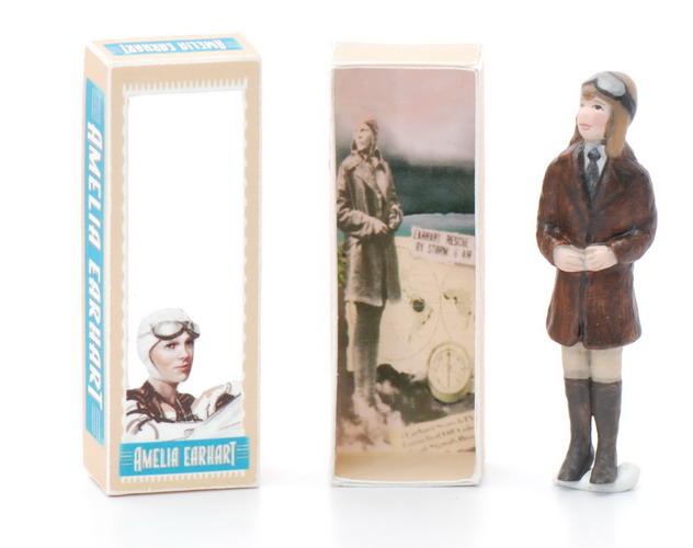 Amelia Earhart Doll – Image 2