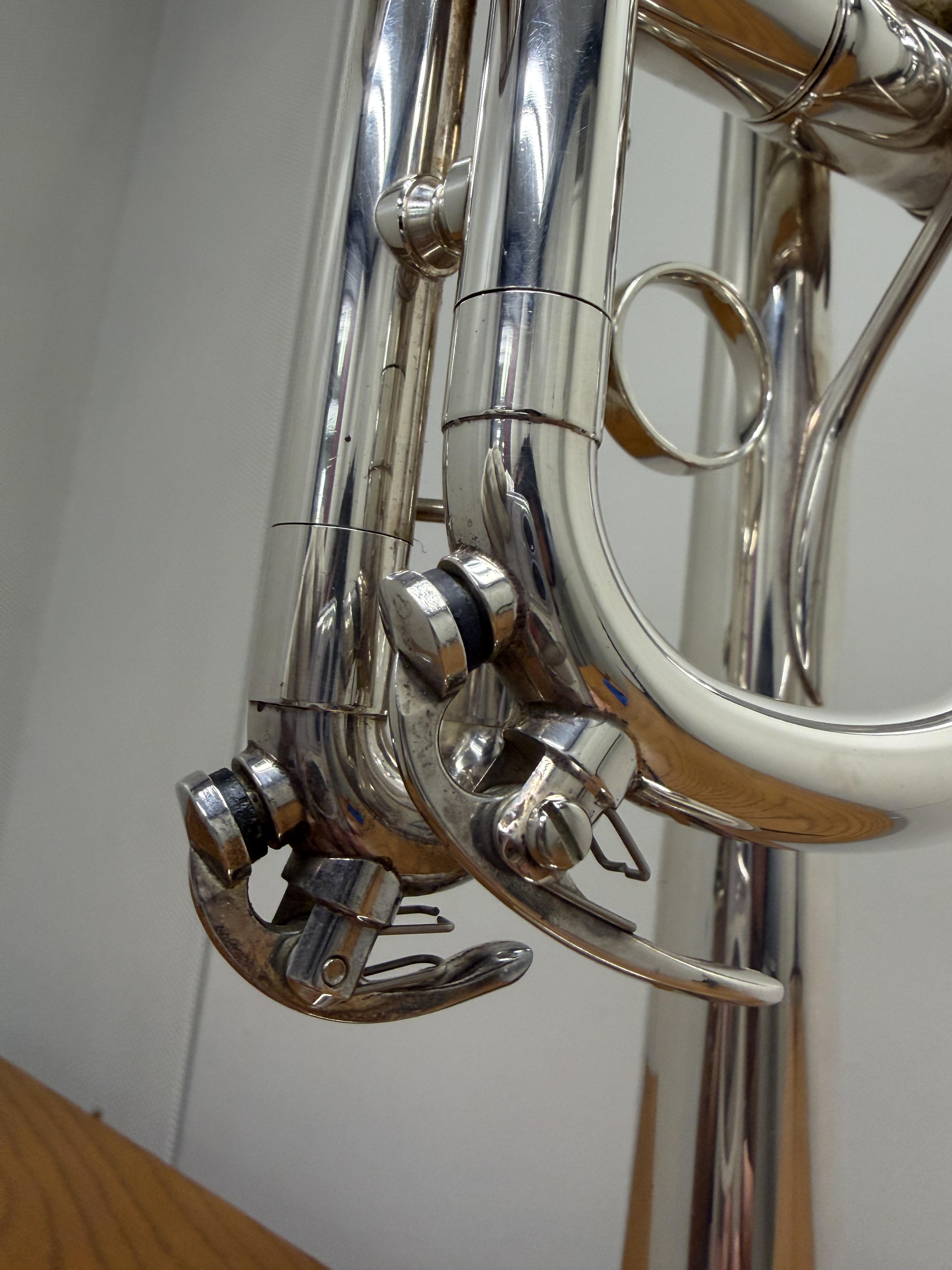 Yamaha YTR6610S D/Eb Trumpet  – Image 8
