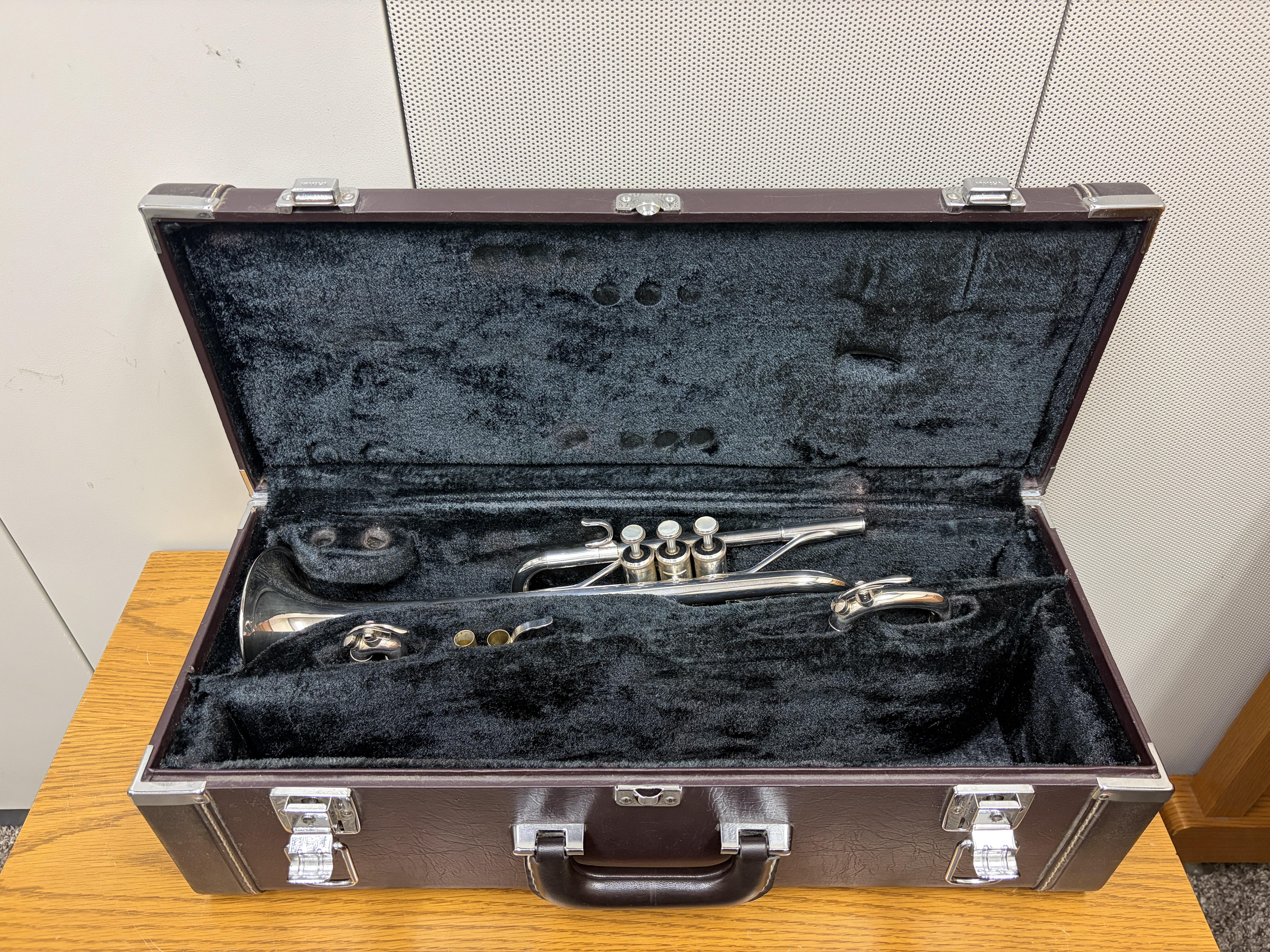 Yamaha YTR6610S D/Eb Trumpet  – Image 15