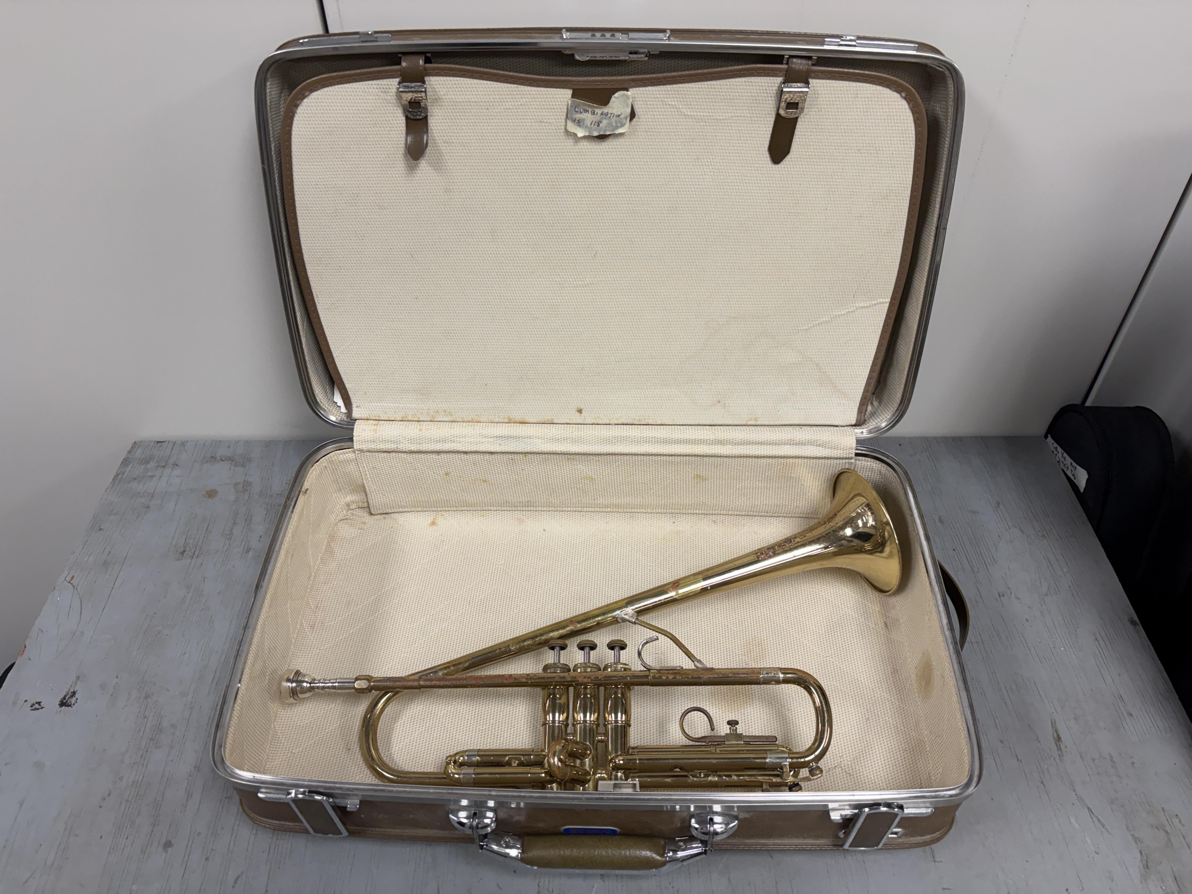 Olds Ambassador Dizzy Bell Trumpet – Image 20