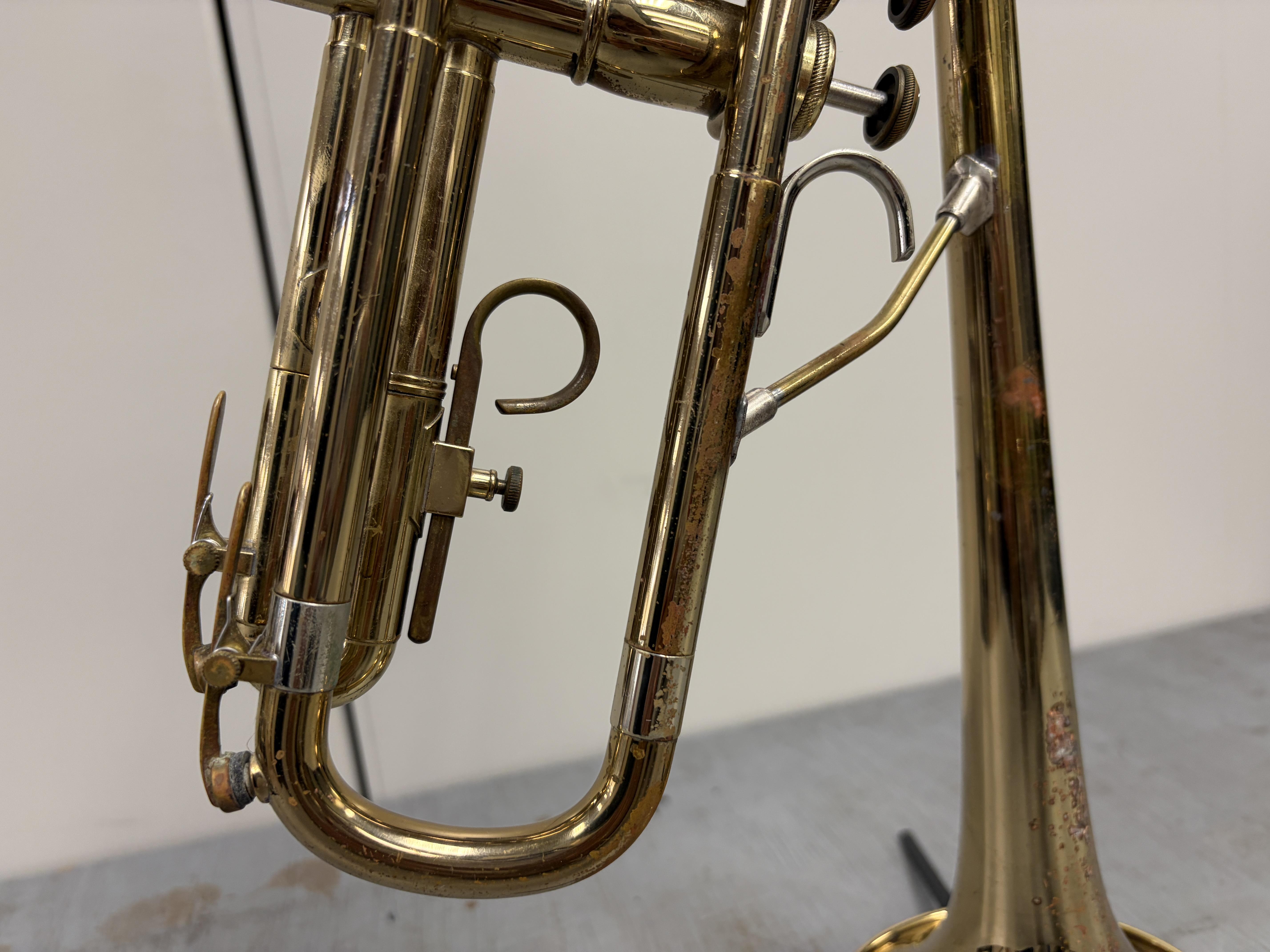 Olds Ambassador Dizzy Bell Trumpet – Image 13