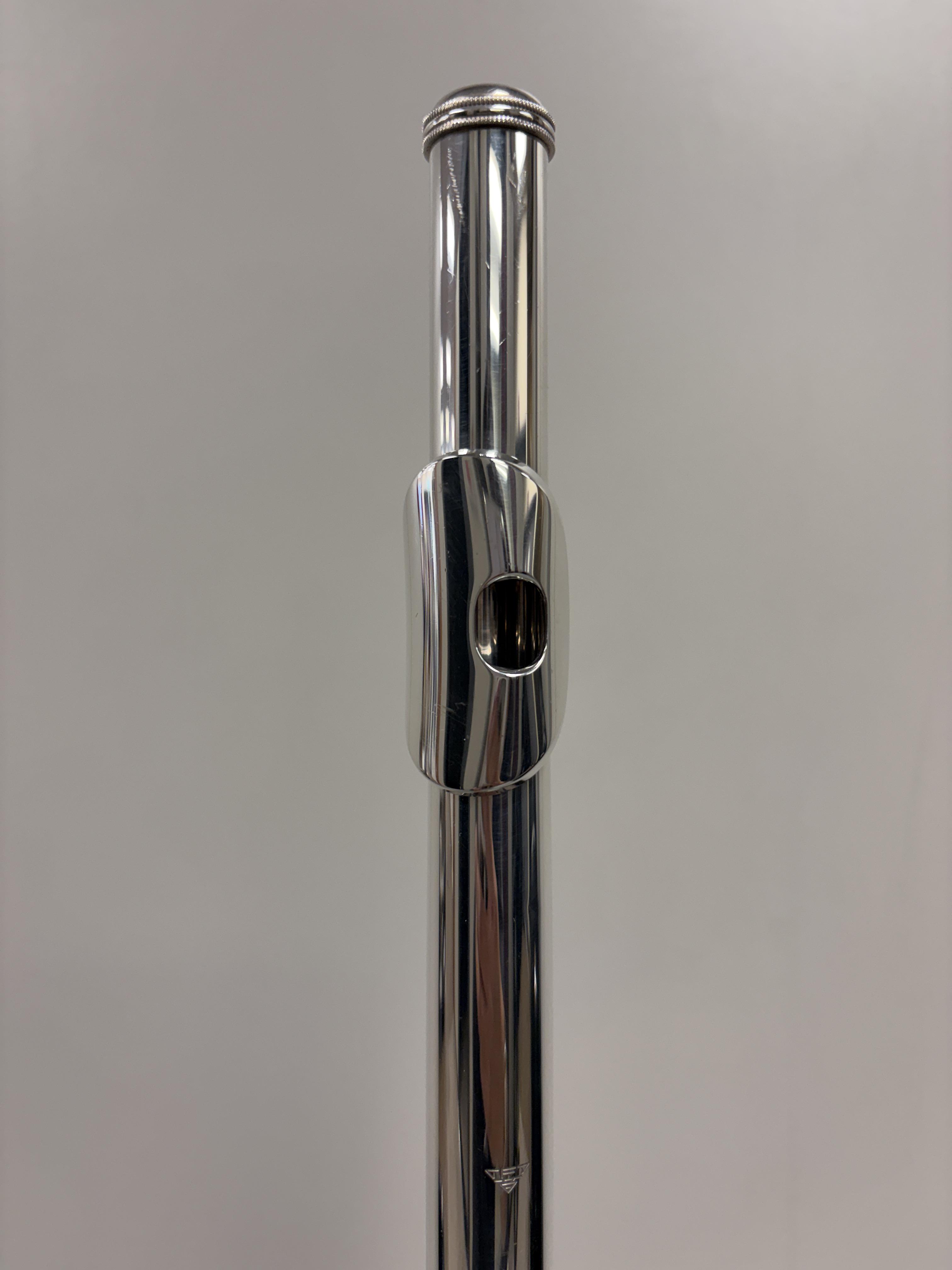 Sankyo CF401 Flute – Image 3