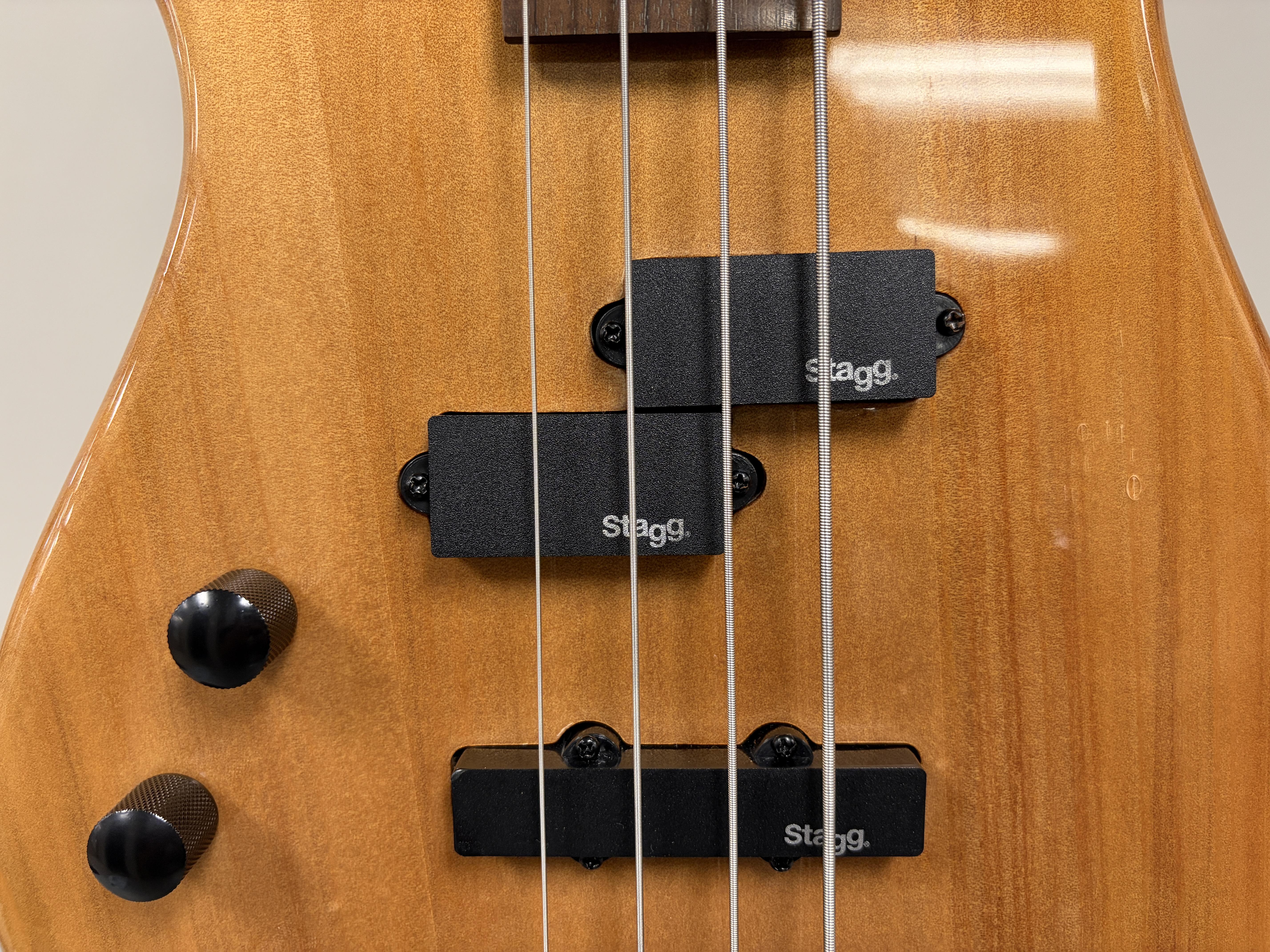Stagg BC300LH (Left-Handed) Bass Guitar  – Image 7