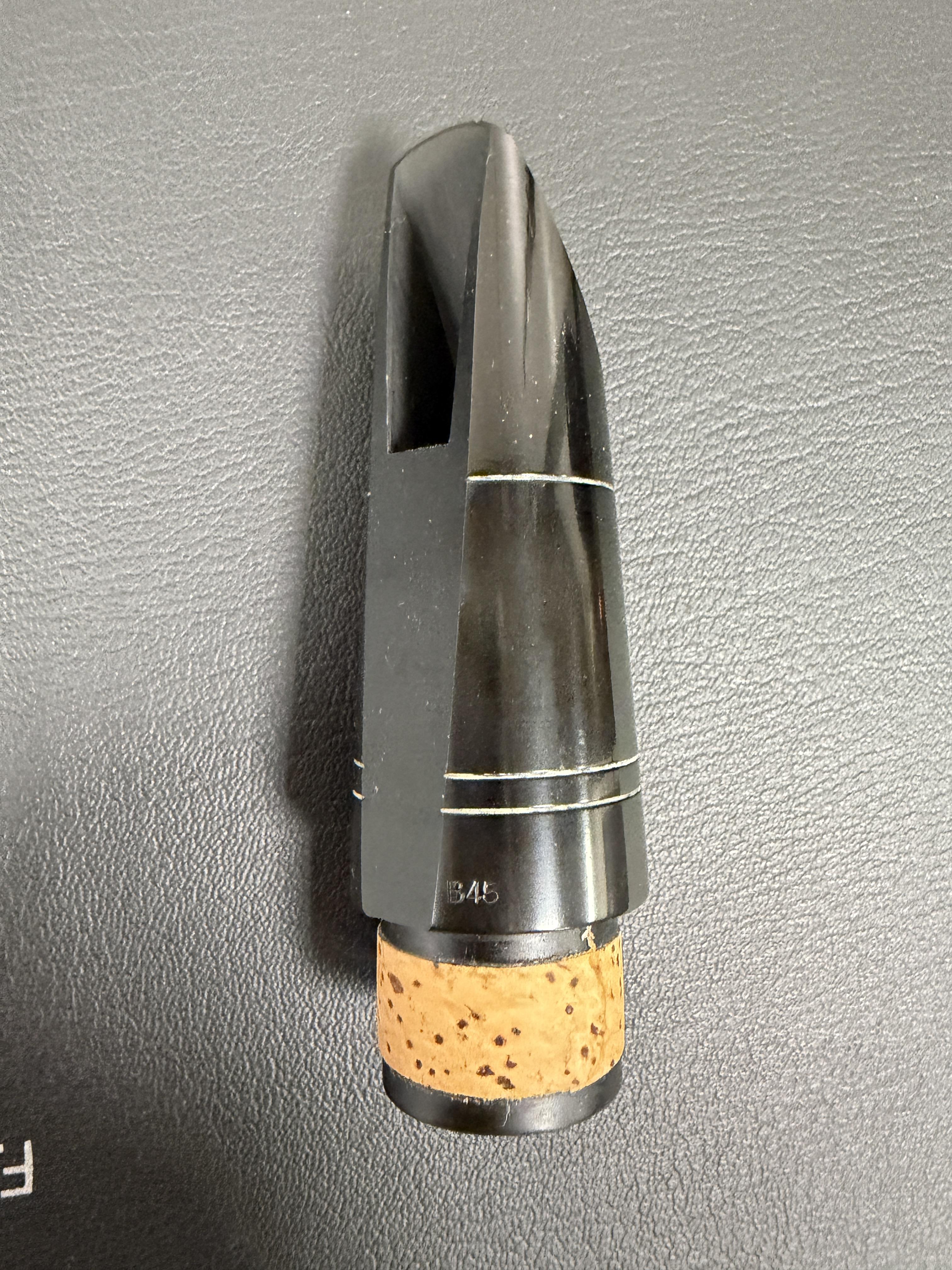 F. Arthur Uebel Advantage A Clarinet  – Image 18