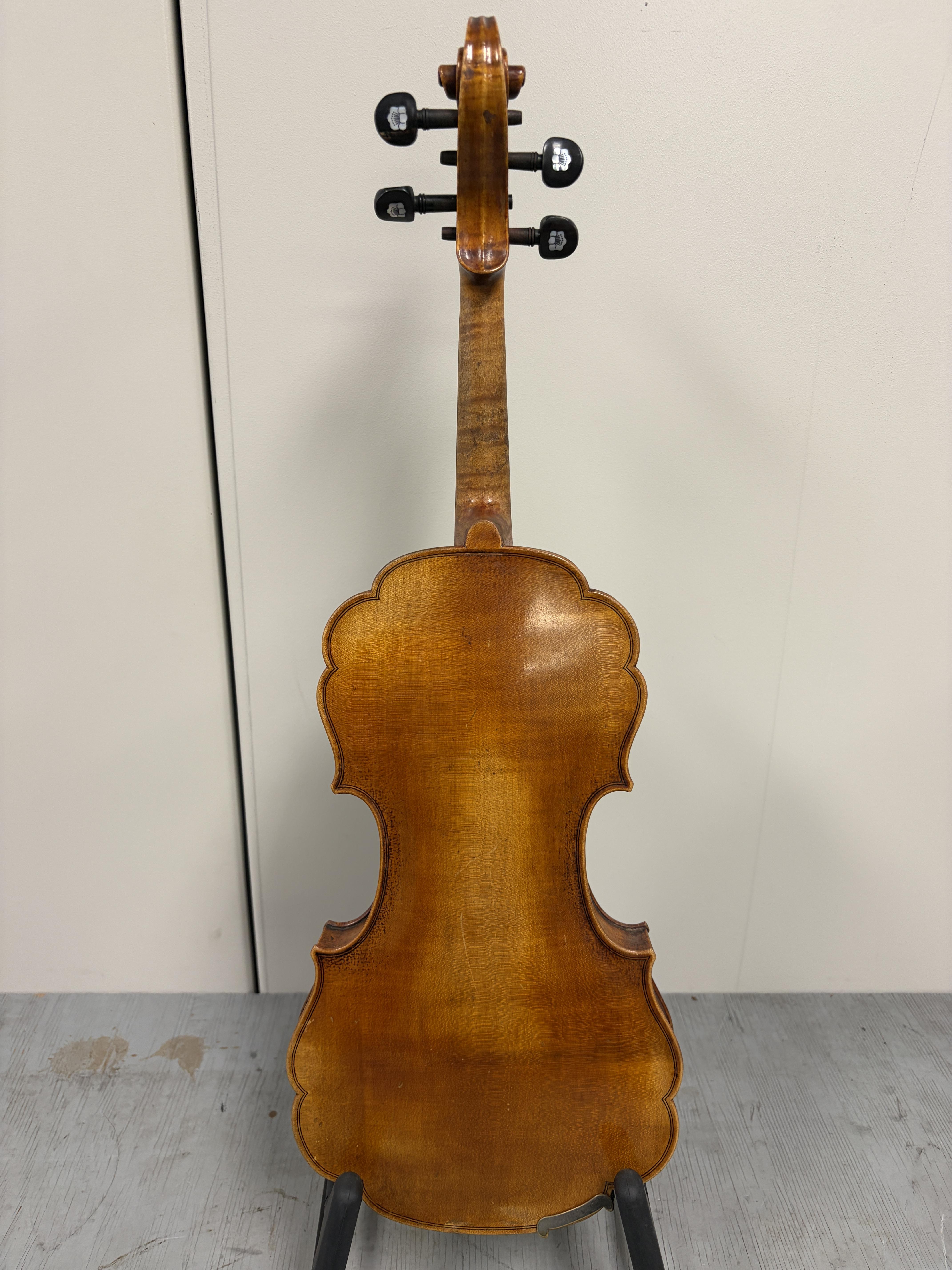 Pie-shaped Folk Violin – Image 7