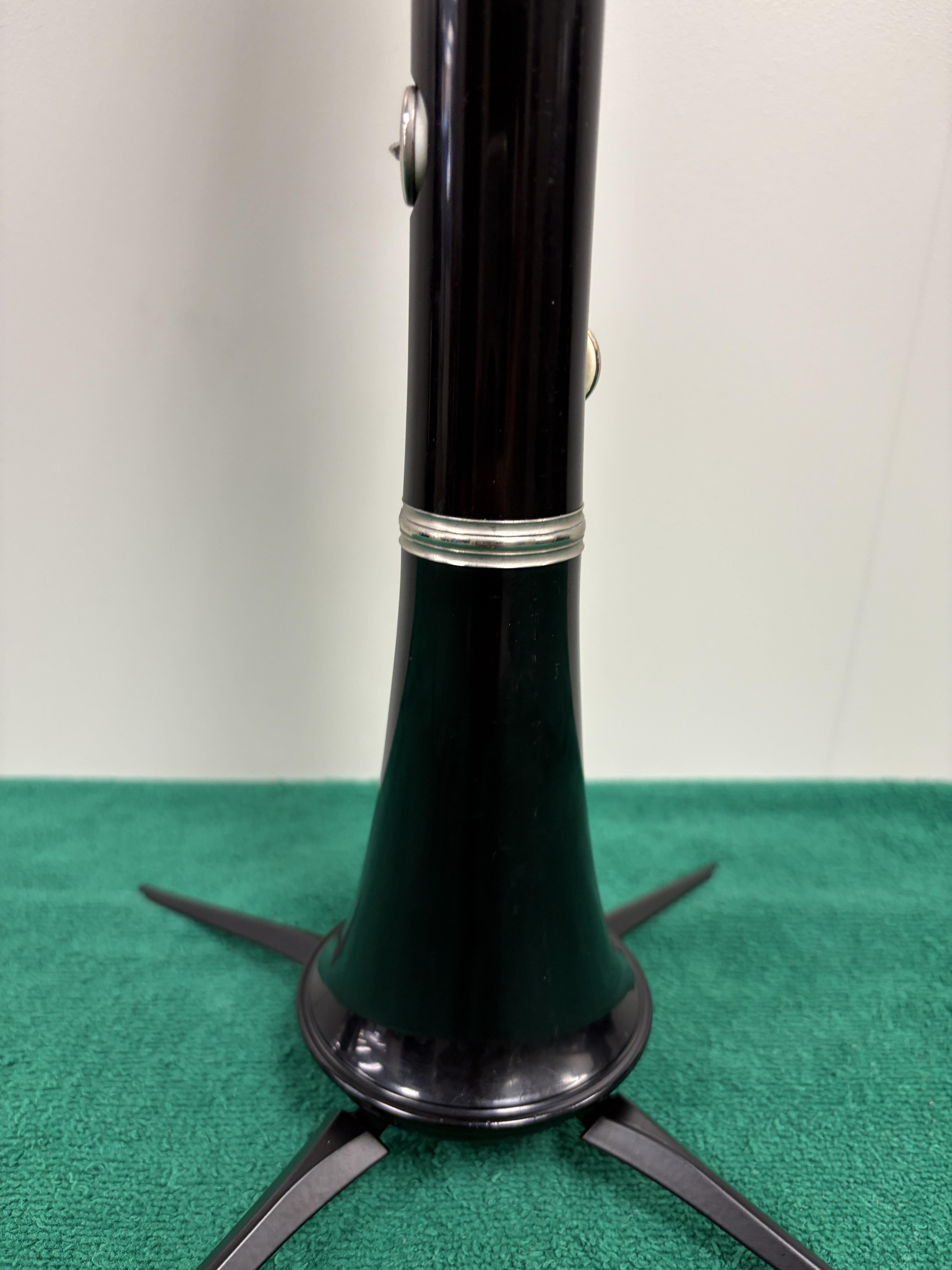 Bundy Resonite Bb Clarinet – Image 12