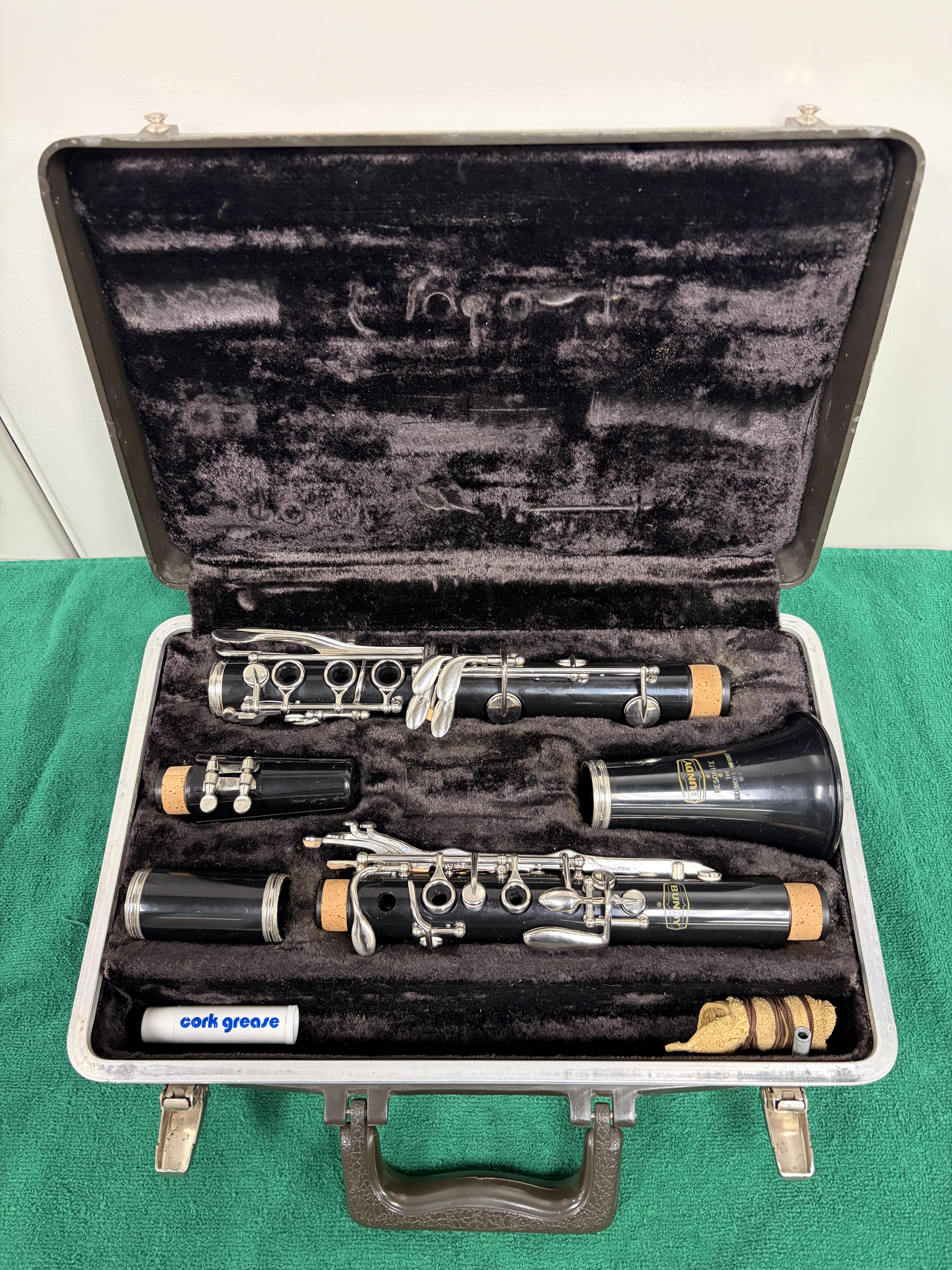 Bundy Resonite Bb Clarinet – Image 14
