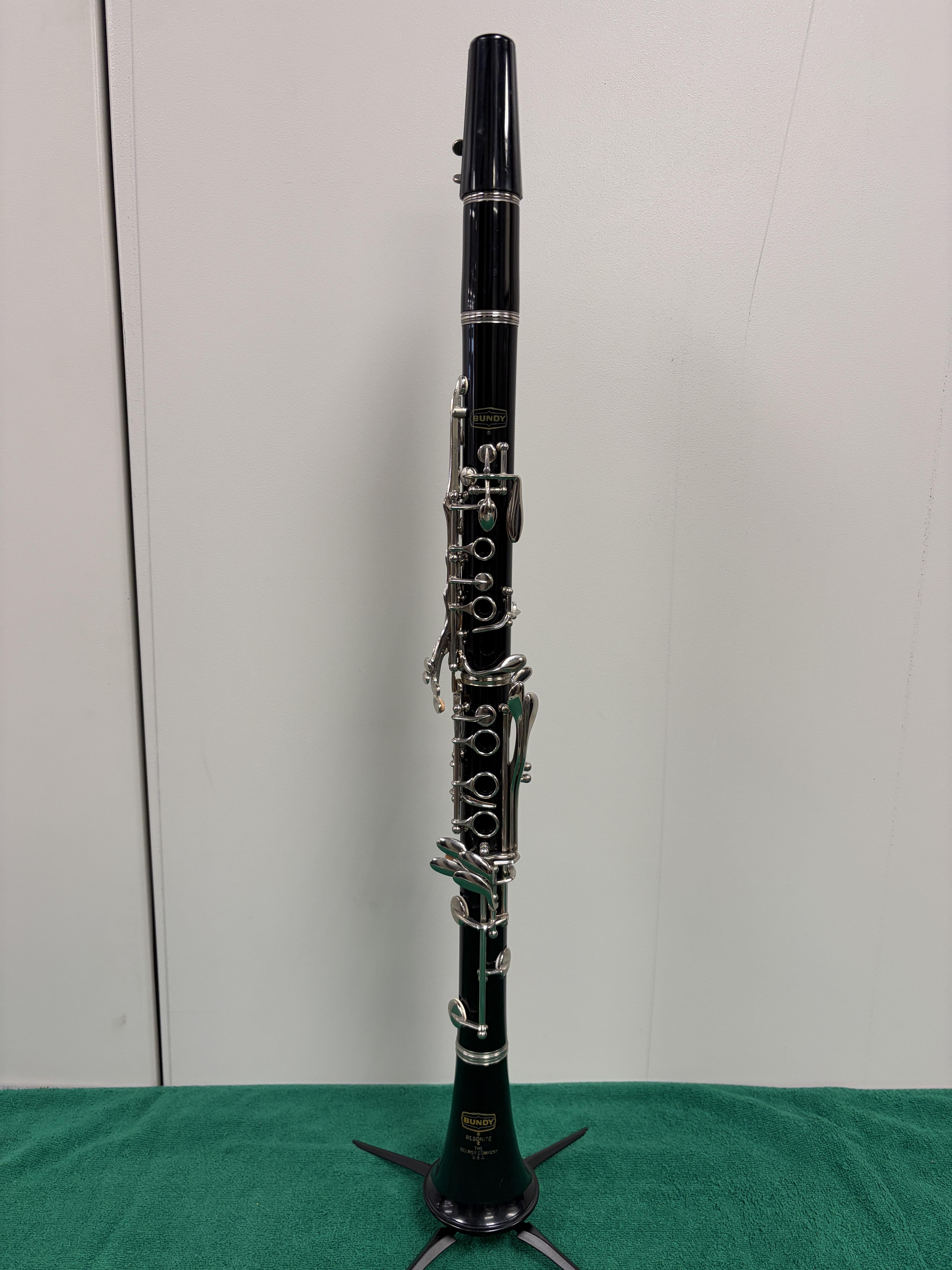 Bundy Resonite Bb Clarinet – Image 1
