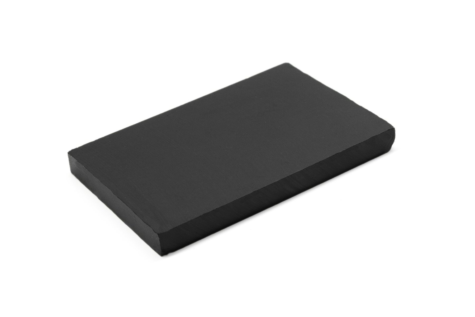 Iman ferrita, oxido férrico, medidas 83x55x8 – Rectangular