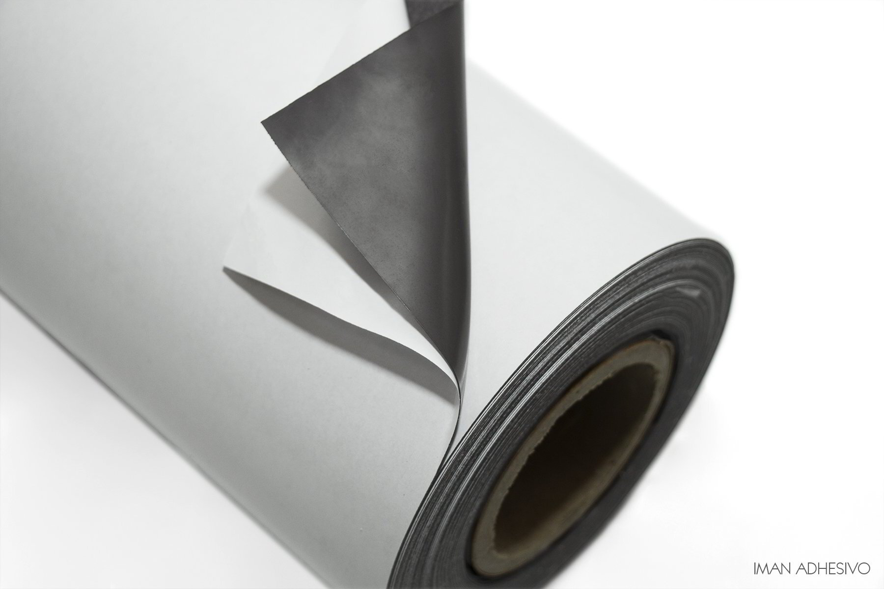 Iman con adhesivo calibre 15 Premium 61cm x 1m – Con Adhesivo Por Metro