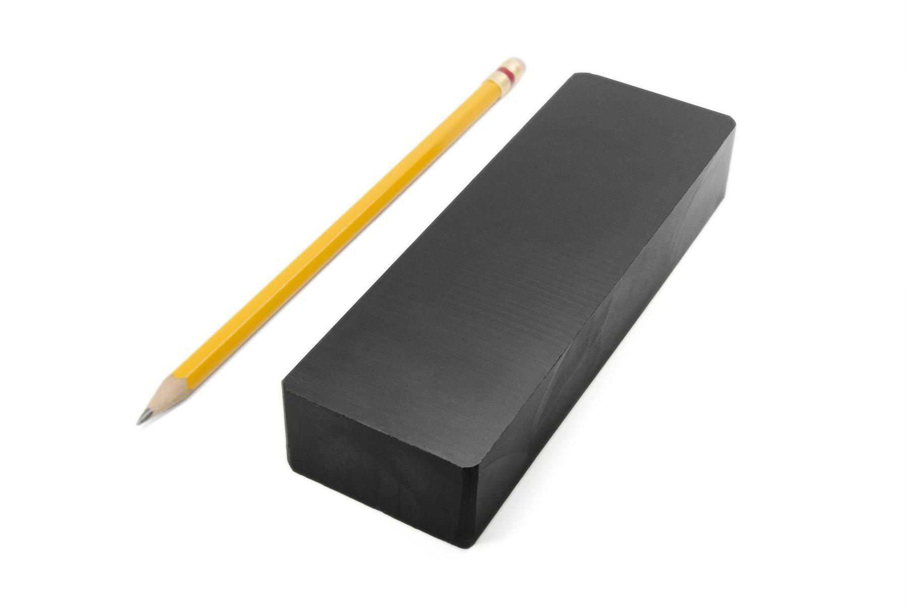 Iman ferrita, oxido férrico, medidas 150x50x25 – Rectangular