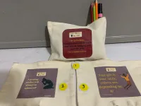 Canvas Make-up Purses Red – Image 1