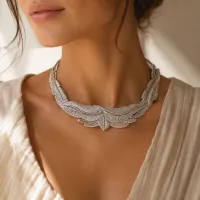 The Silver Swan Collar – Image 2
