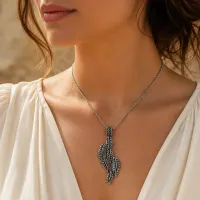 Serafina Leaf Pendant – Image 2