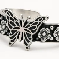 Mariposa Bloom Cuff – Image 2