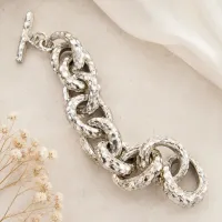 Marisol Hammered Link Bracelet – Image 2