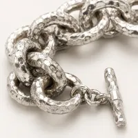 Marisol Hammered Link Bracelet – Image 3