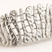 Paloma Sculpted Wave Bracelet – Image 2
