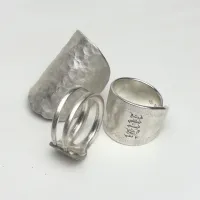 Trio Stack - Kuratiertes Ring-Set aus drei handgefertigten Vintage-Ringen – Image 1