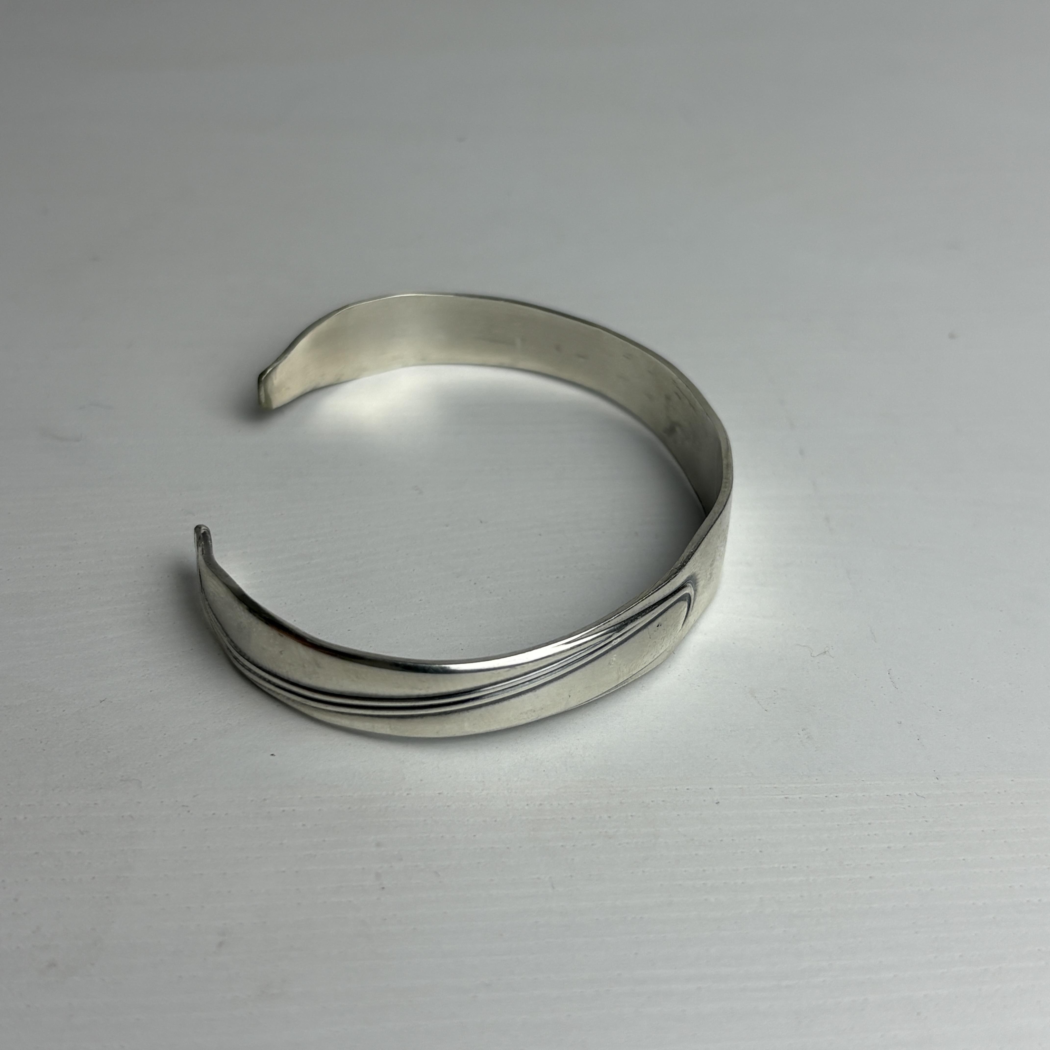 Athena 4 - Versilberter Armreif – Image 2