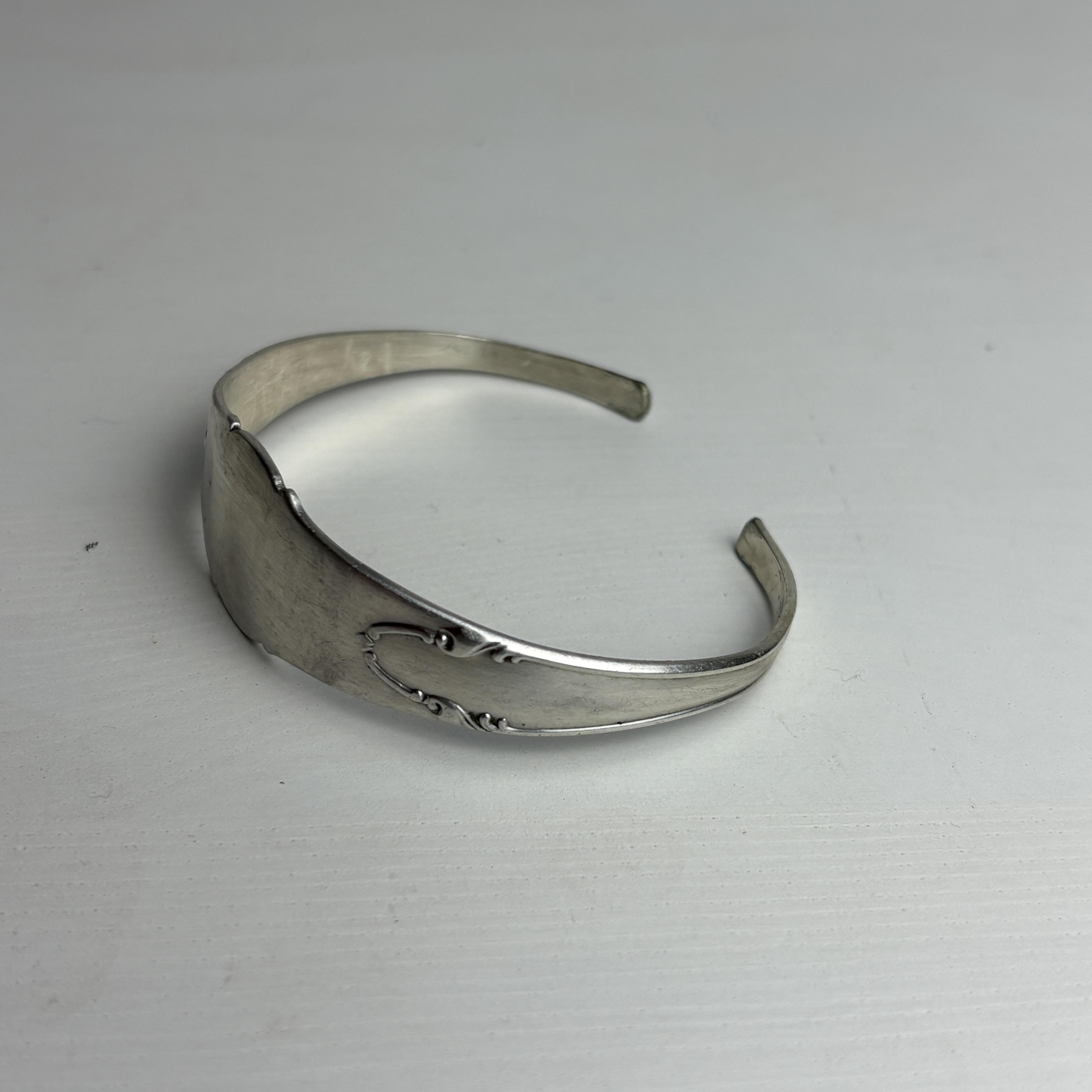 Athena 3 - Versilberter Armreif – Image 2
