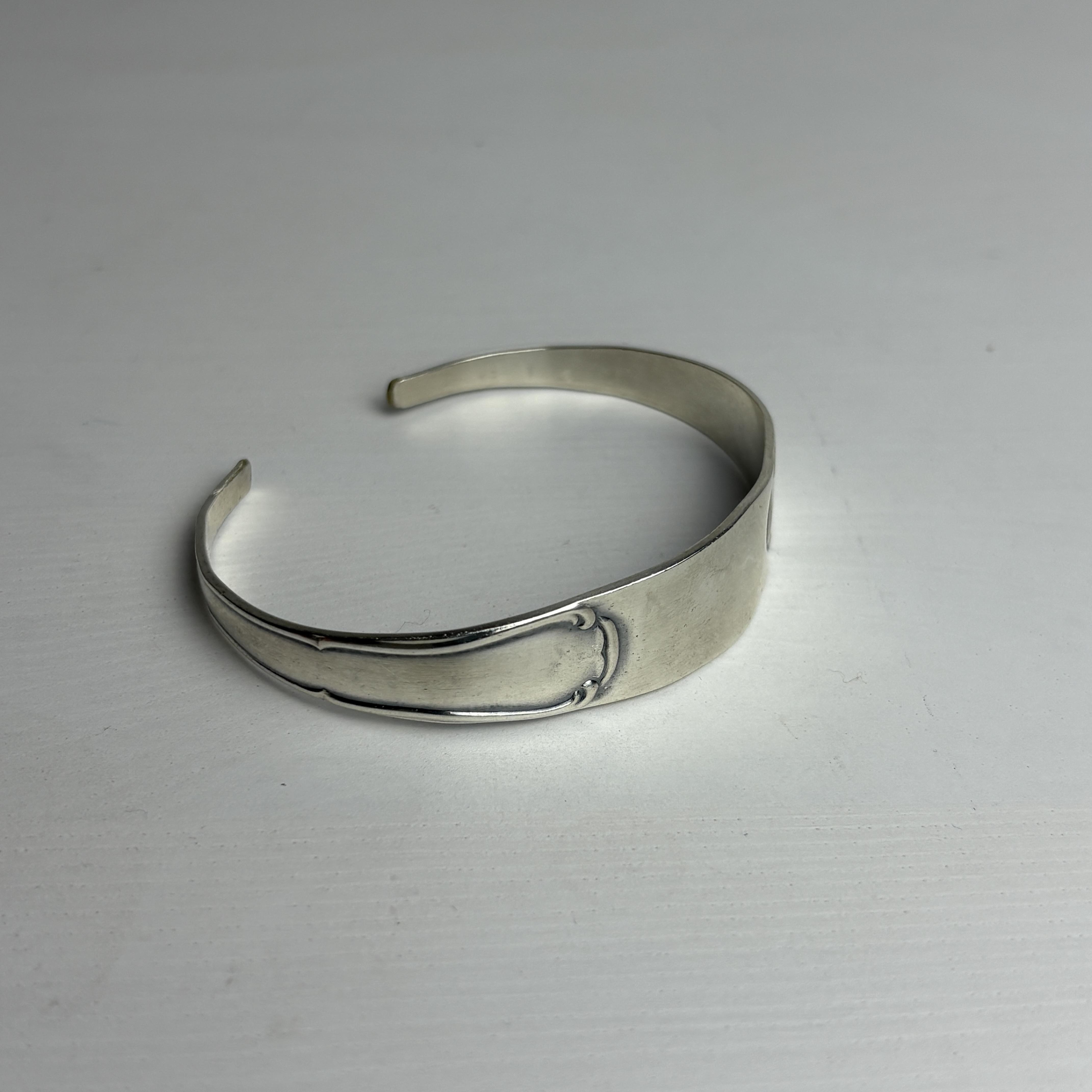 Athena 7 - Versilberter Armreif – Image 2