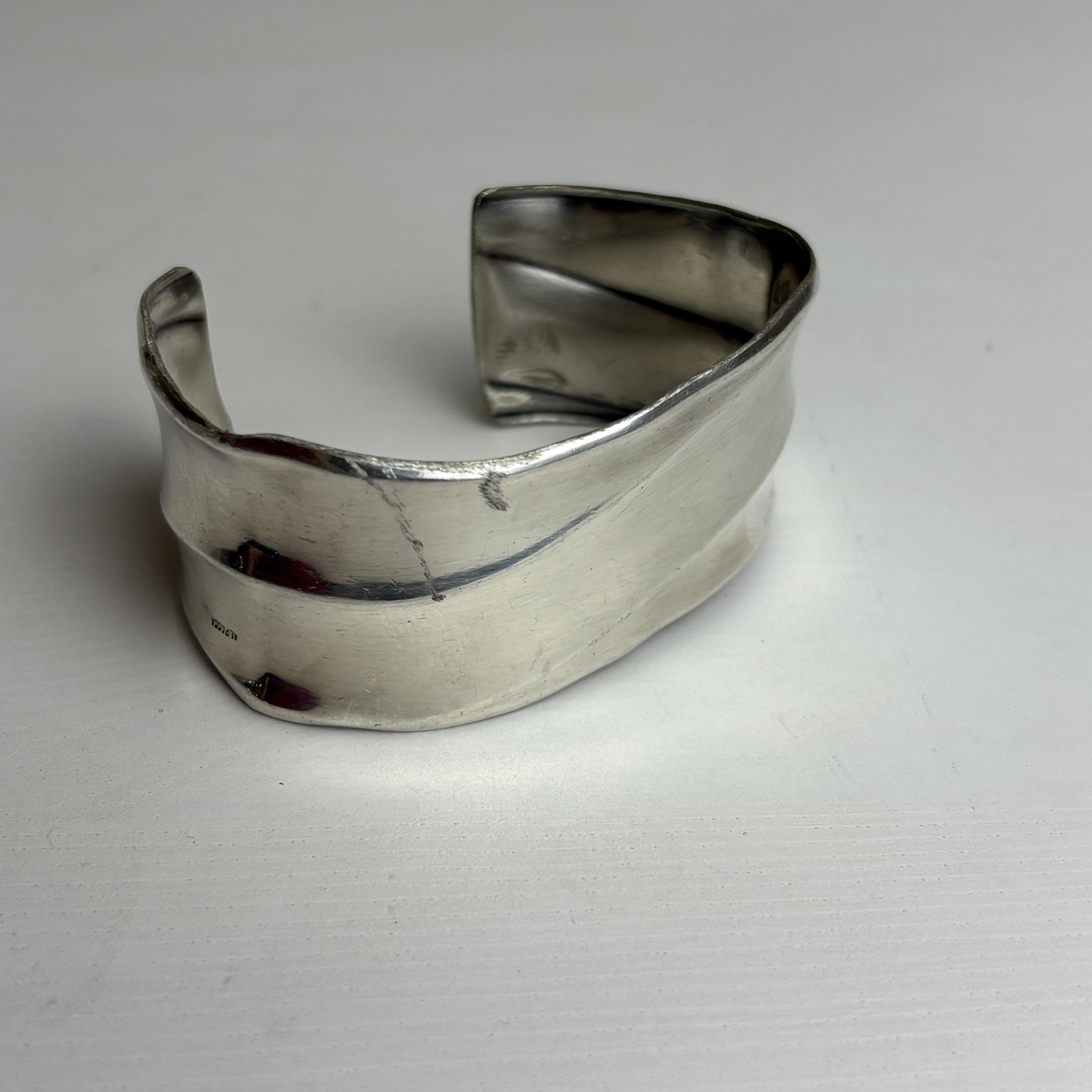 Ottilie - Versilberter Armreif – Image 1