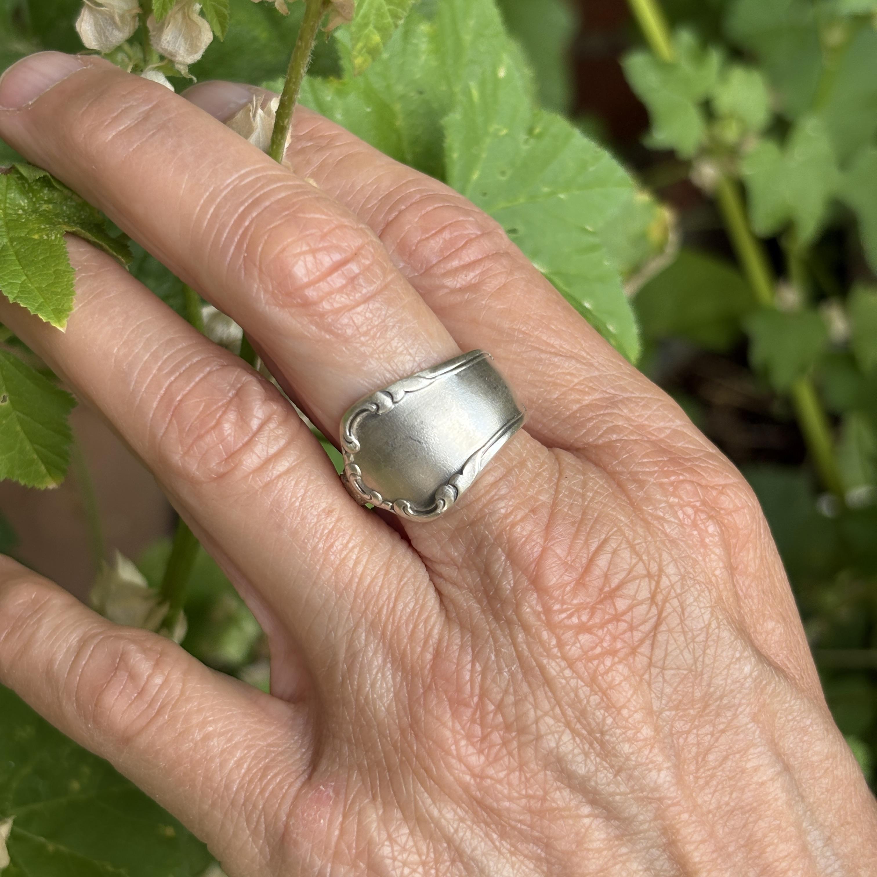 Johanna - Versilberter Klassiker Ring – Image 2