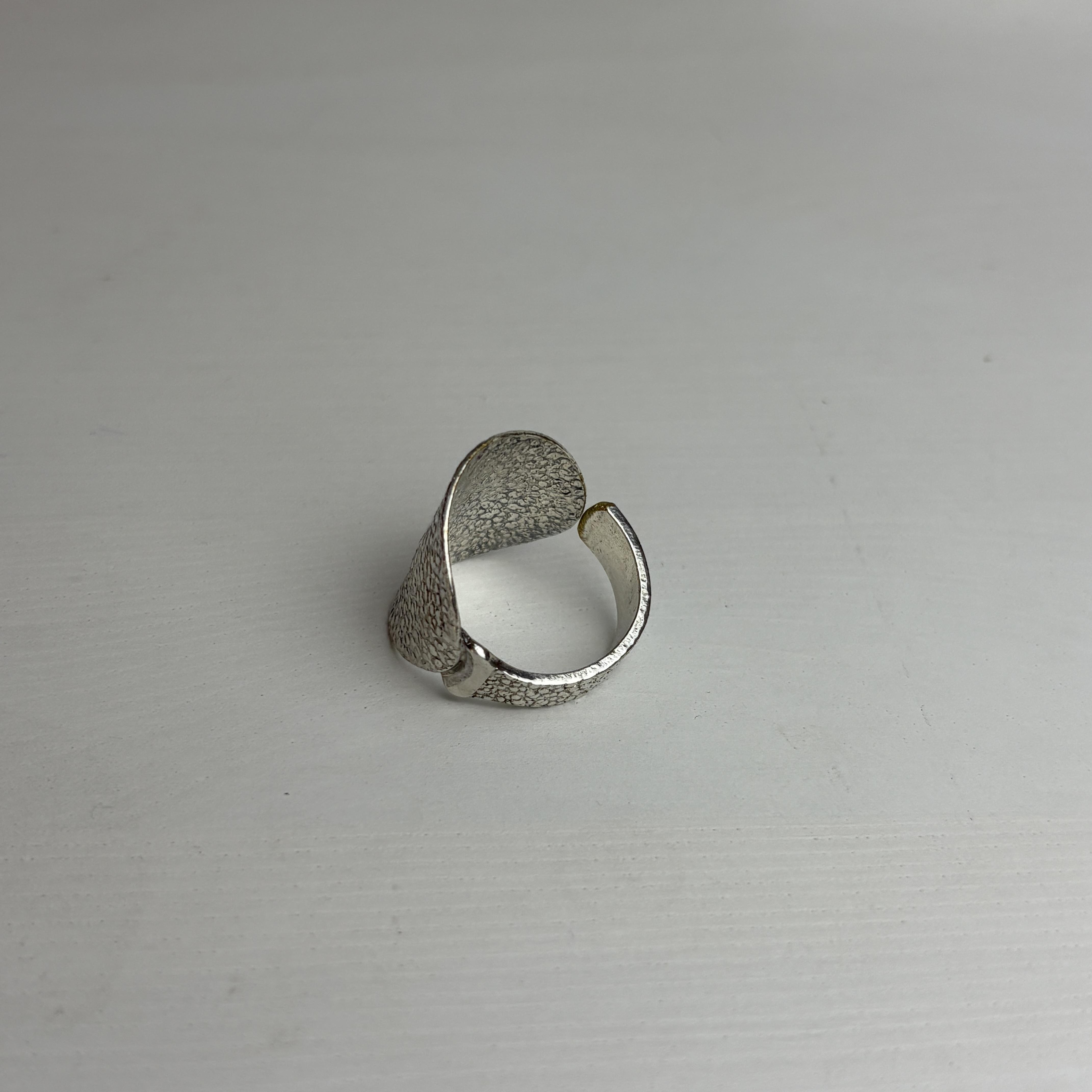 Albert - Versilberter Statement Ring – Image 3