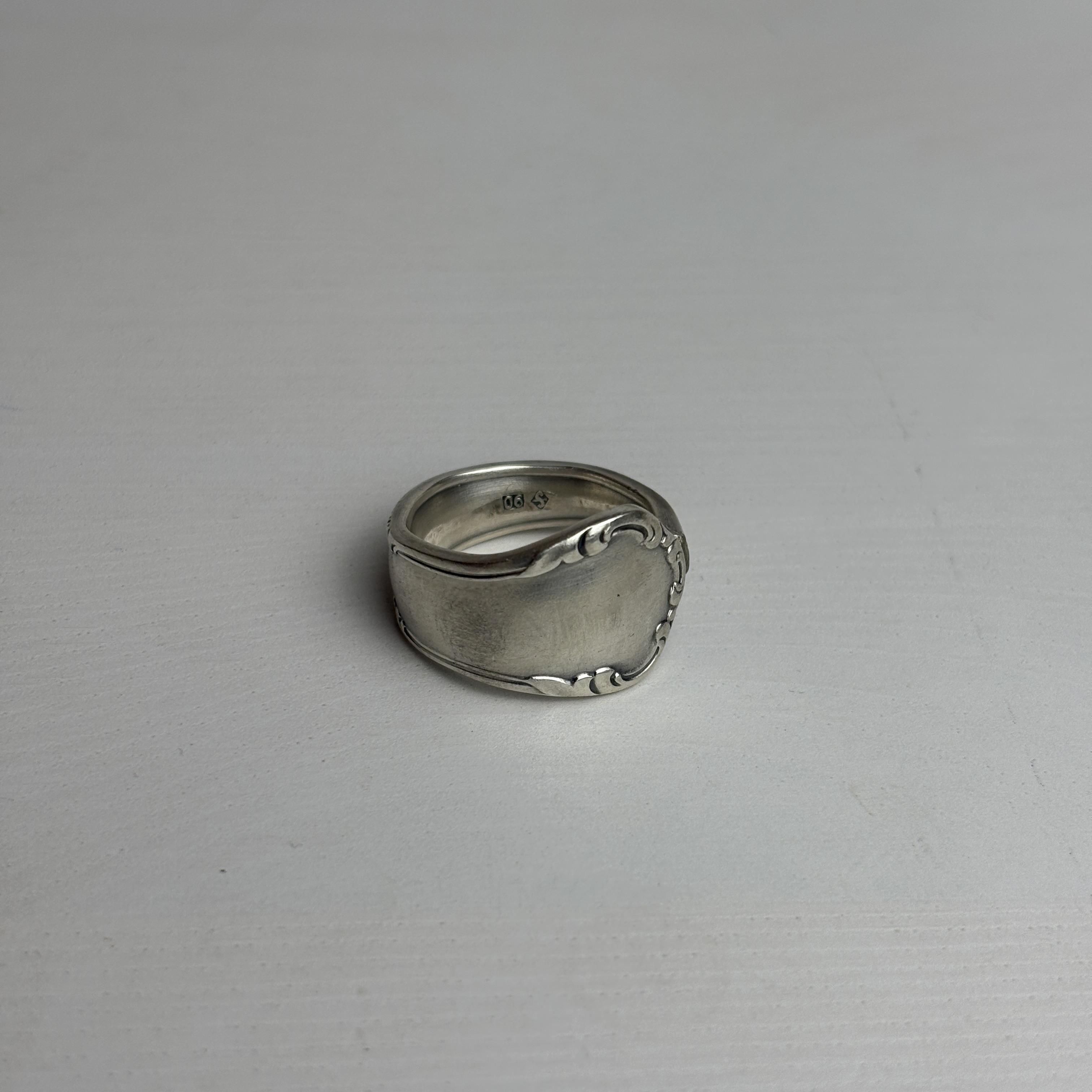 Johanna - Versilberter Klassiker Ring – Image 1