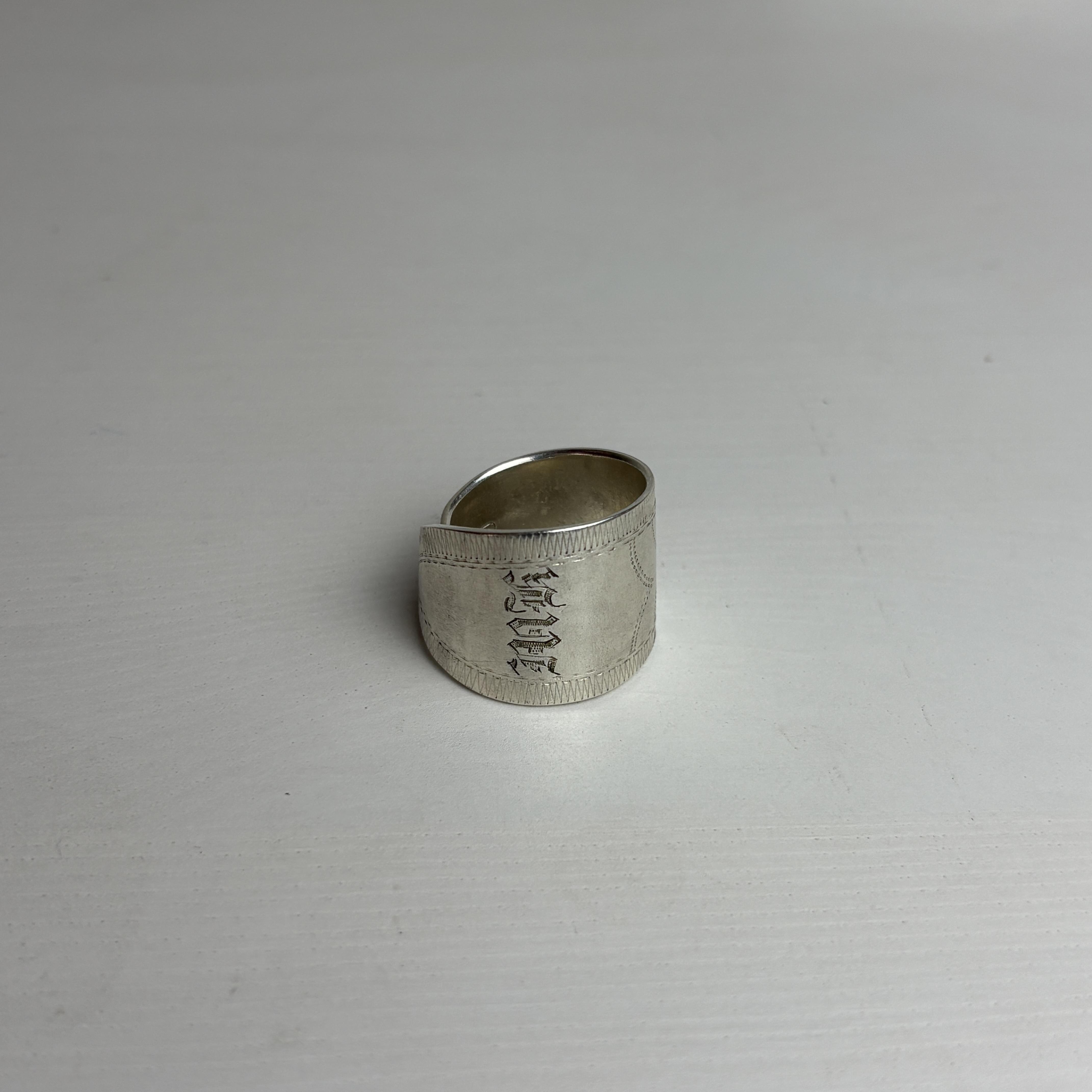 Hedwig - Versilberter Statement Ring – Image 1