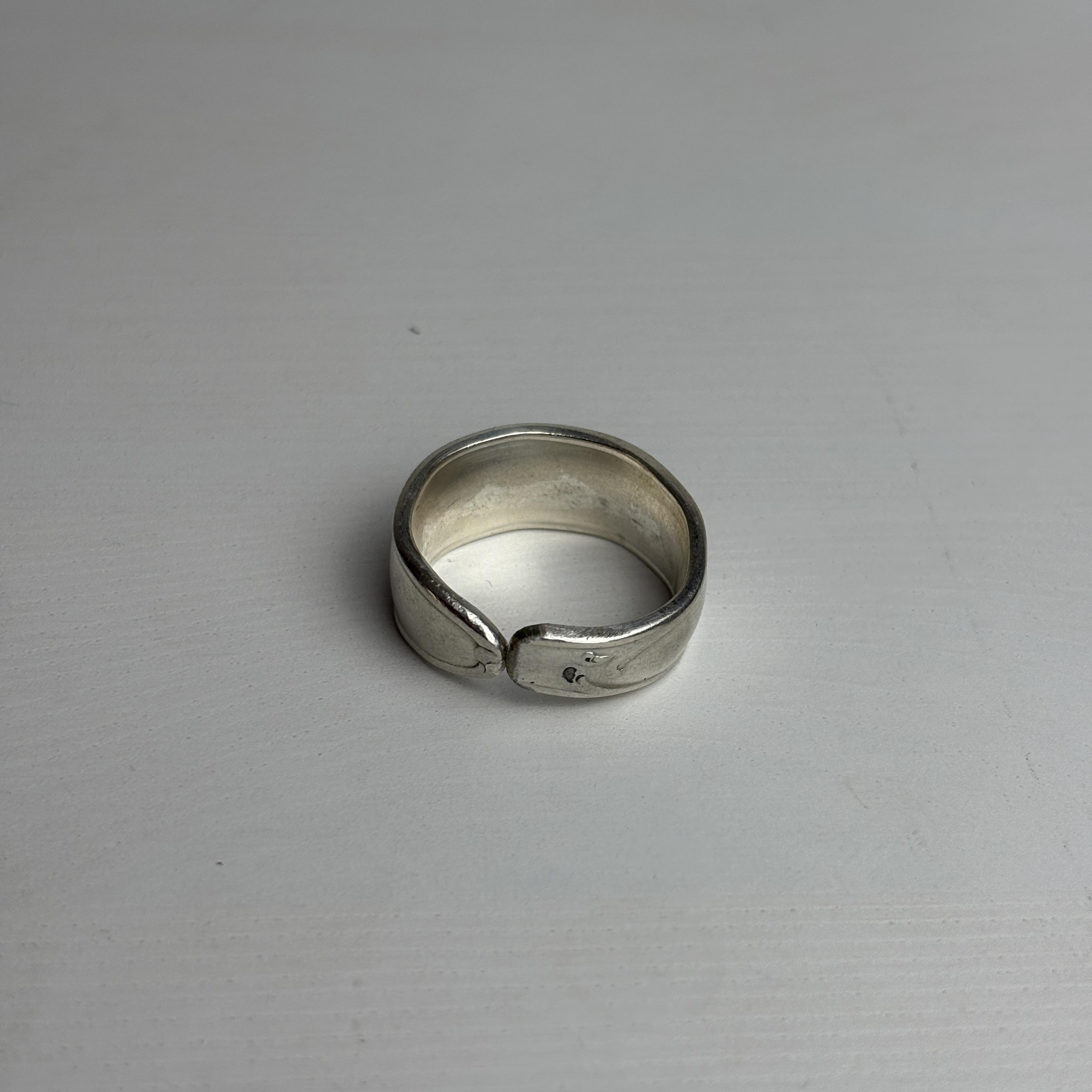Maximilian - Versilberter Klassiker Ring – Image 2