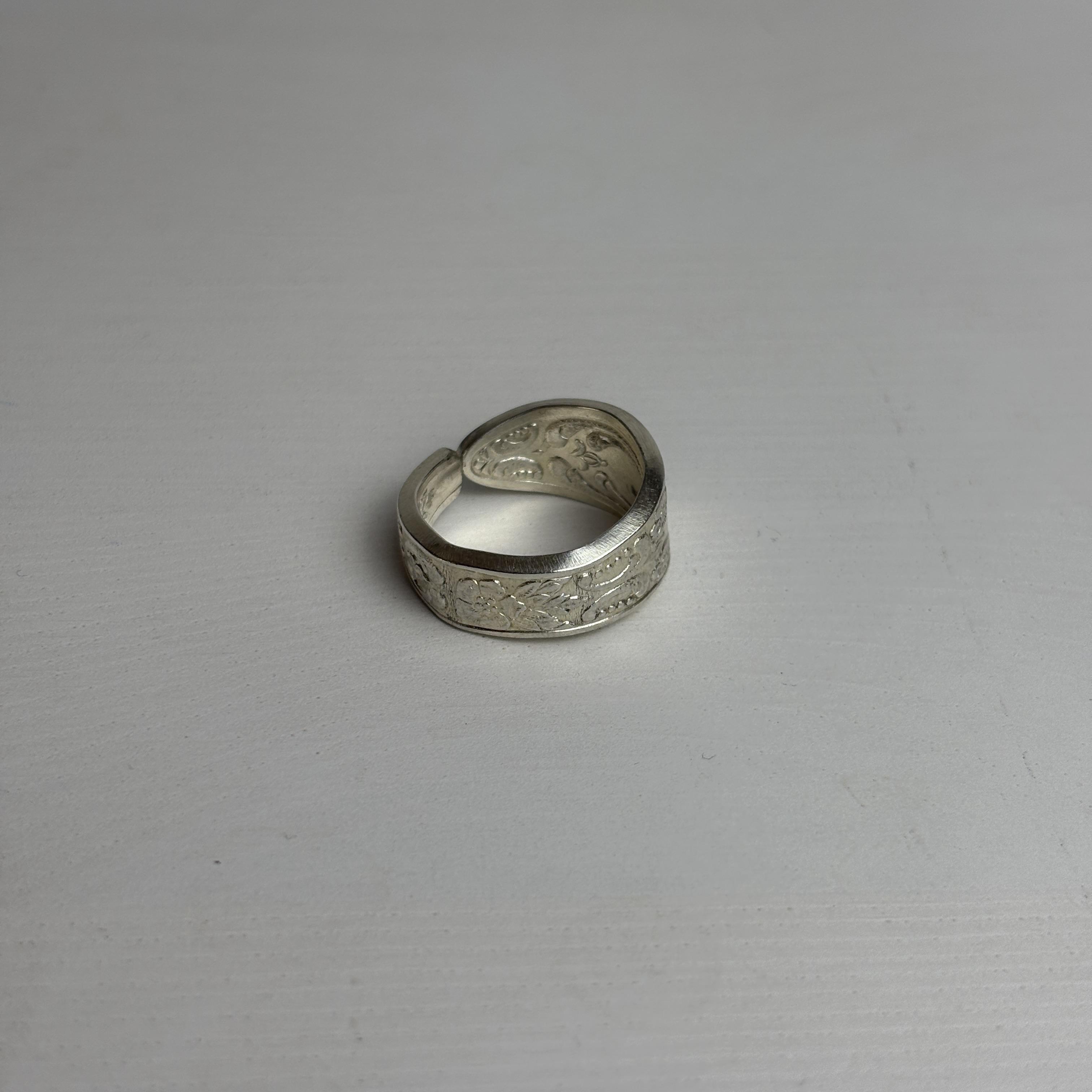 Eleonore - Versilberter Klassiker Ring – Bild 3